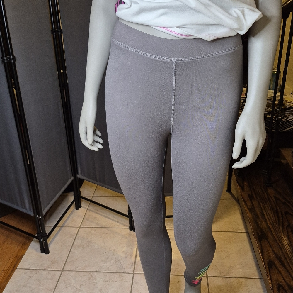 Hurley Charcoal Leggings with Hurley Color Label - Picture 16 of 16